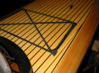 deck_rigging_rear.jpg (100528 bytes)