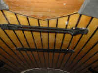 pump_holder.jpg (62704 bytes)